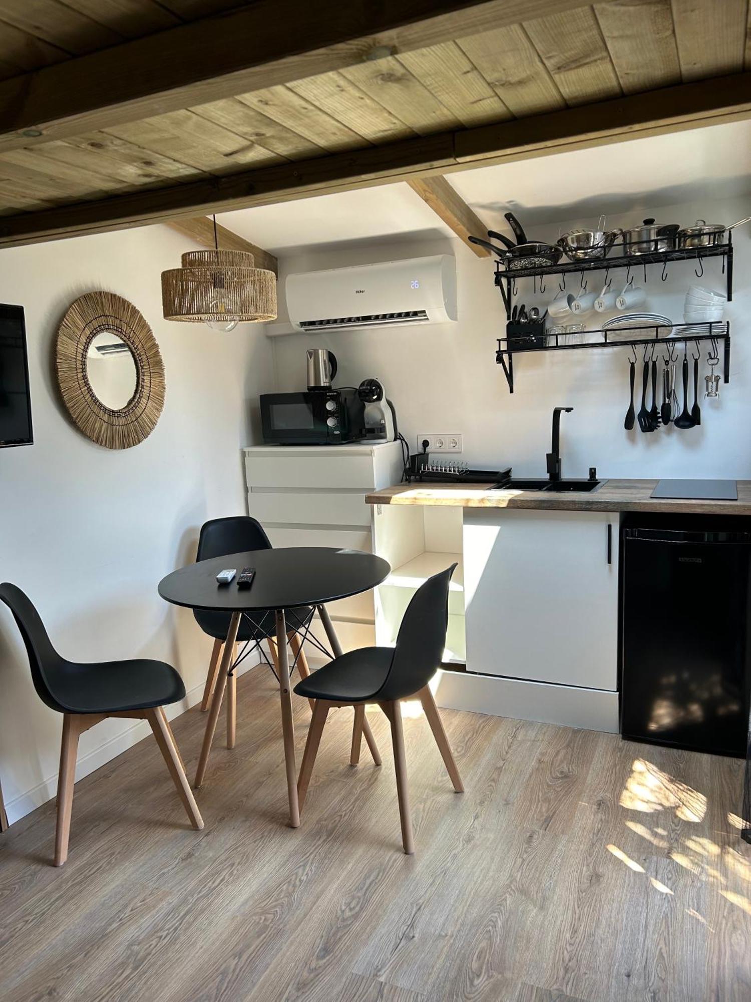 La Floresta Suite Sant Cugat del Valles Exterior photo